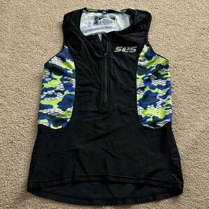 SL3s sleeveless tri top
